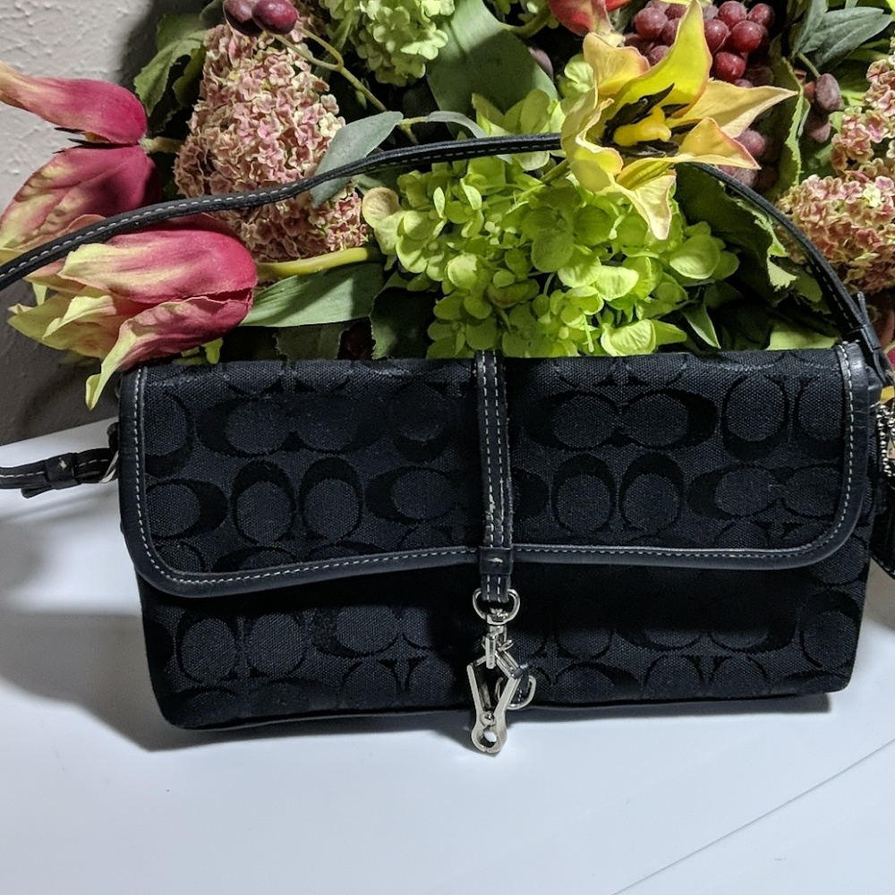Coach softside clutch in Black logo